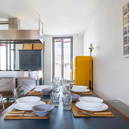 Apartment Ticinese Milan